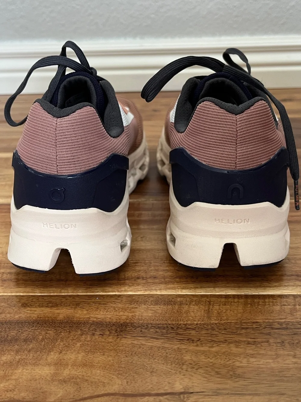 Women’s OnCloud Cloud Stratus 2 in Cork Fawn size 8